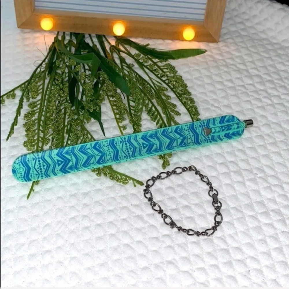 Claire’s Slap Bracelet with computer pointer 💕